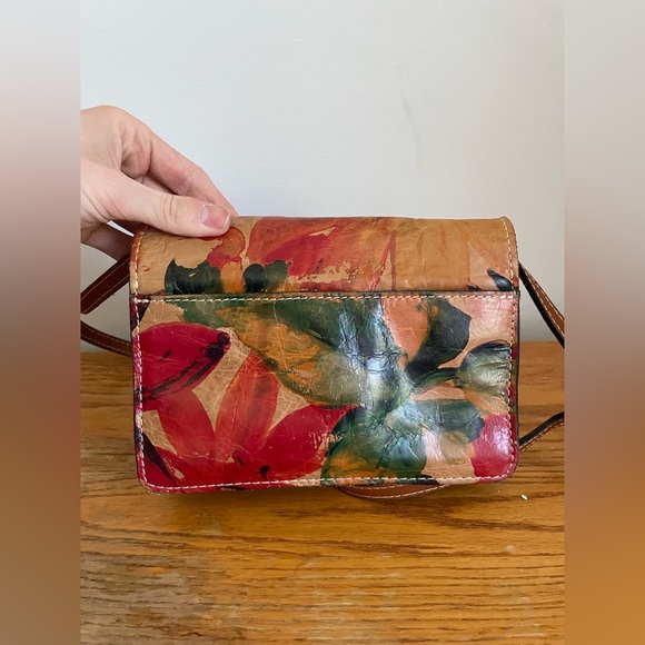Patricia Nash Floral Leather Crossbody Bag - Picture 4 of 7